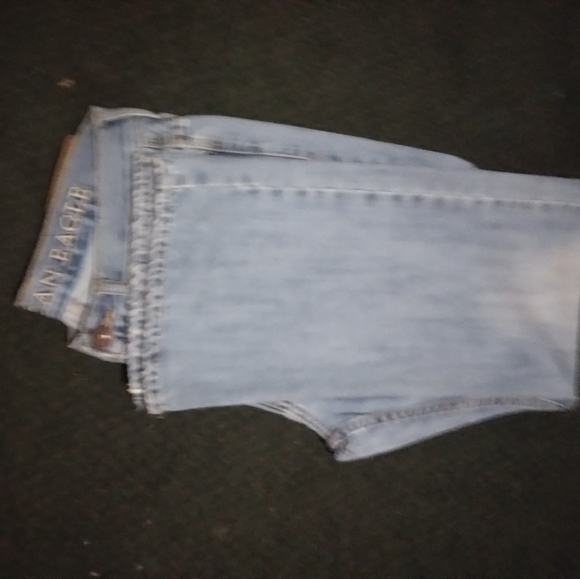 4 pair American Eagle Jeans $30 - Picture 2 of 4